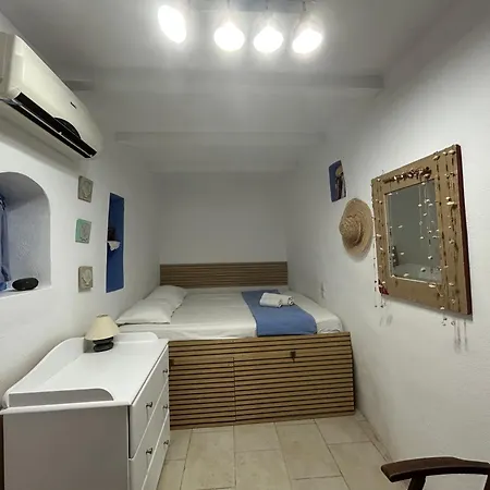 Traditional Renovated House In The Centre Of Casa vacanze Anafi
