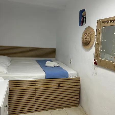 Traditional Renovated House In The Centre Of *