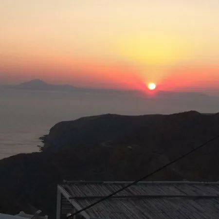 Traditional Renovated House In The Centre Of 펜션 *