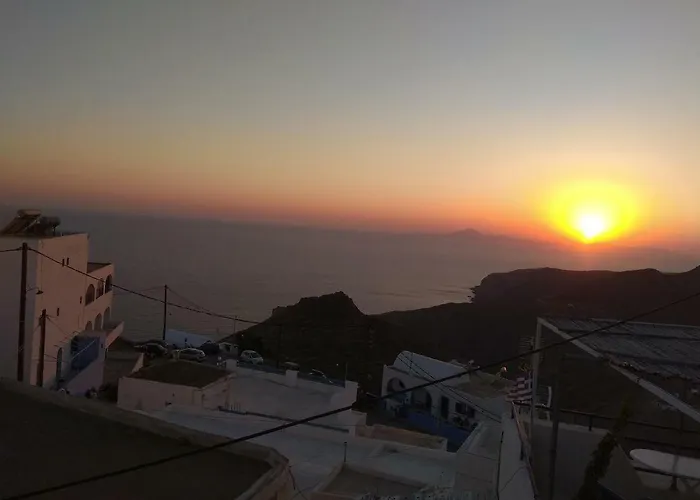Traditional Renovated House In The Centre Of Ferienhaus